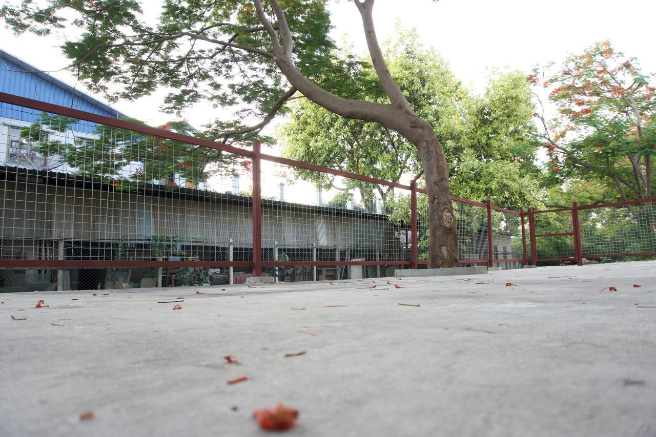 Celia Hostel Mandalay Exterior foto
