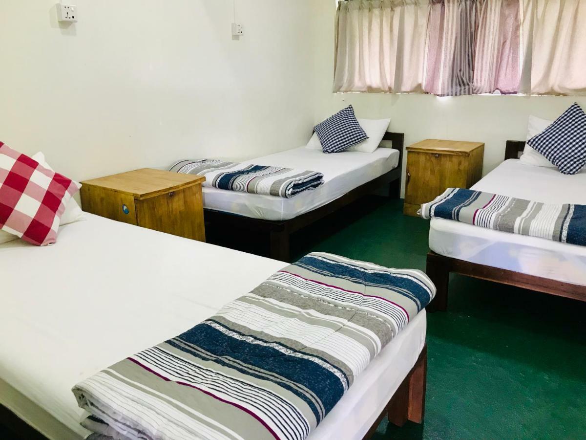 Celia Hostel Mandalay Exterior foto